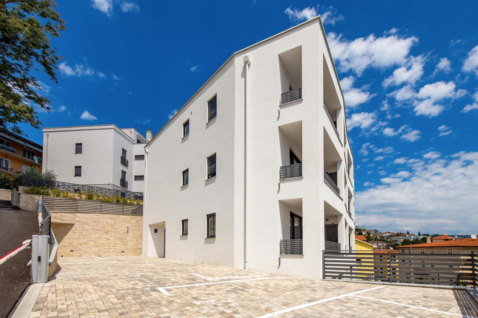 Belinda Apartments With Balcony & Private Parking Opatija Dış mekan fotoğraf