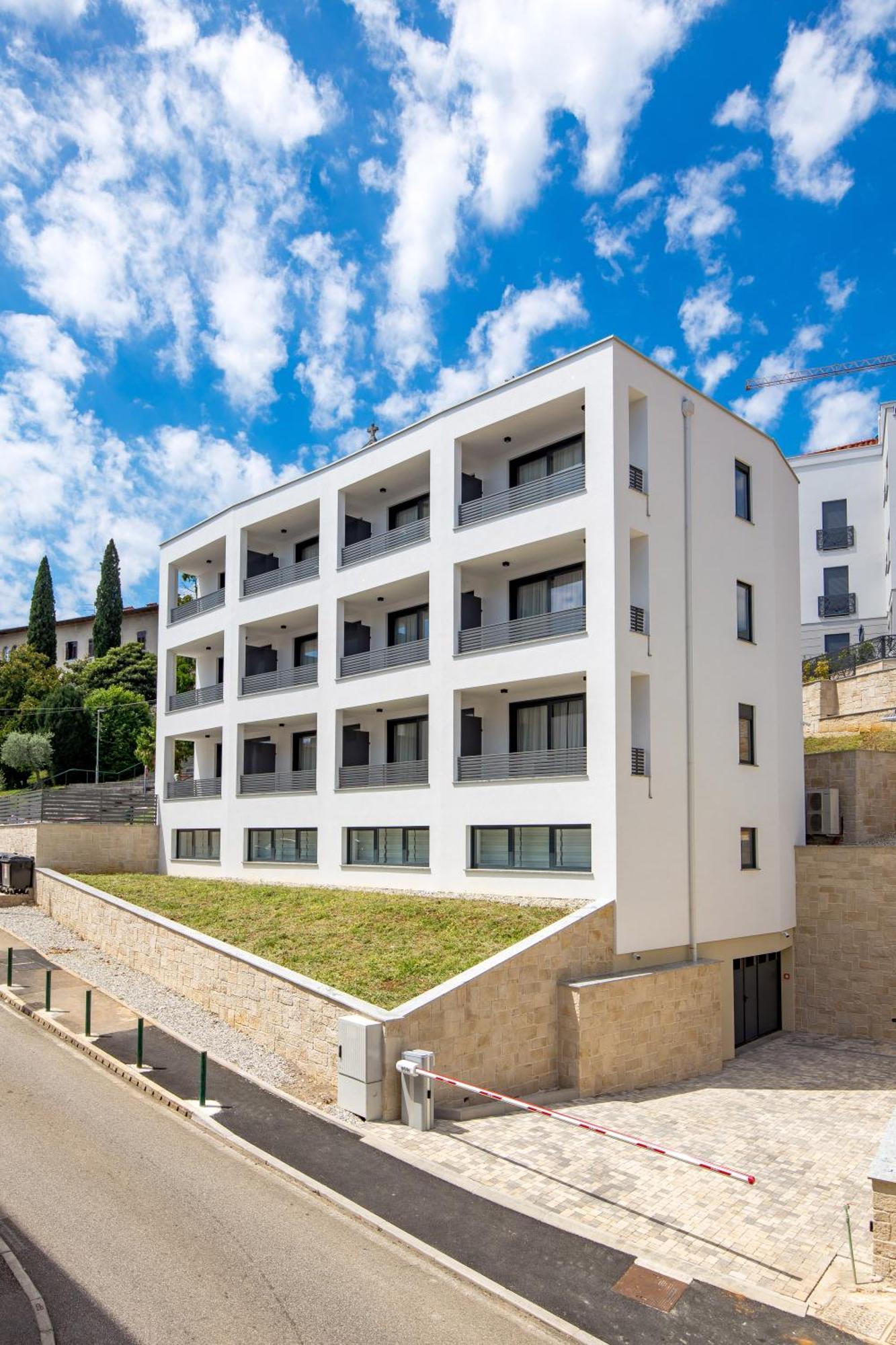 Belinda Apartments With Balcony & Private Parking Opatija Dış mekan fotoğraf