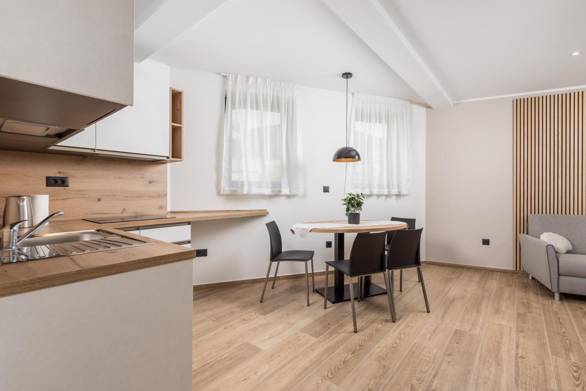 Belinda Apartments With Balcony & Private Parking Opatija Dış mekan fotoğraf