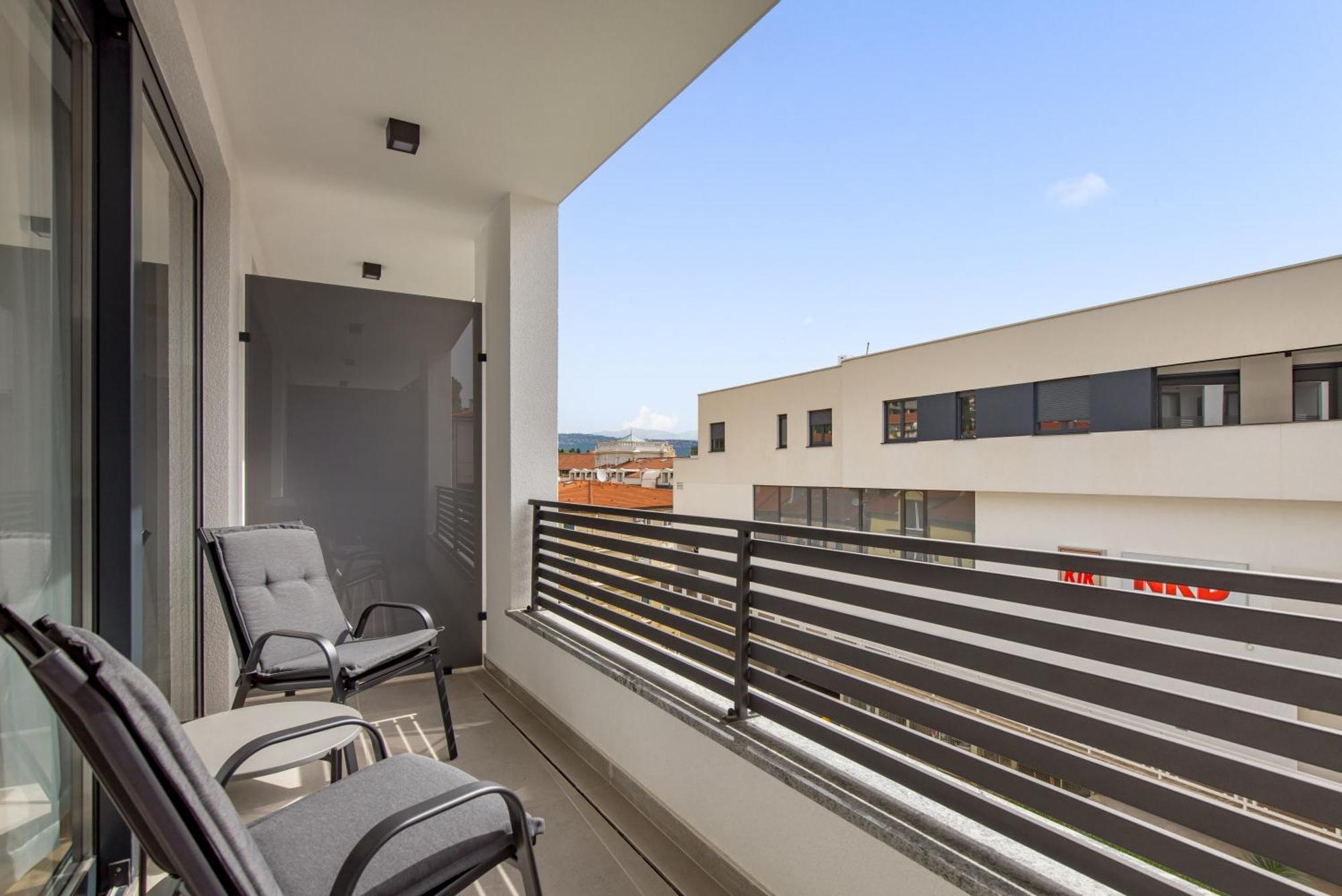 Belinda Apartments With Balcony & Private Parking Opatija Dış mekan fotoğraf