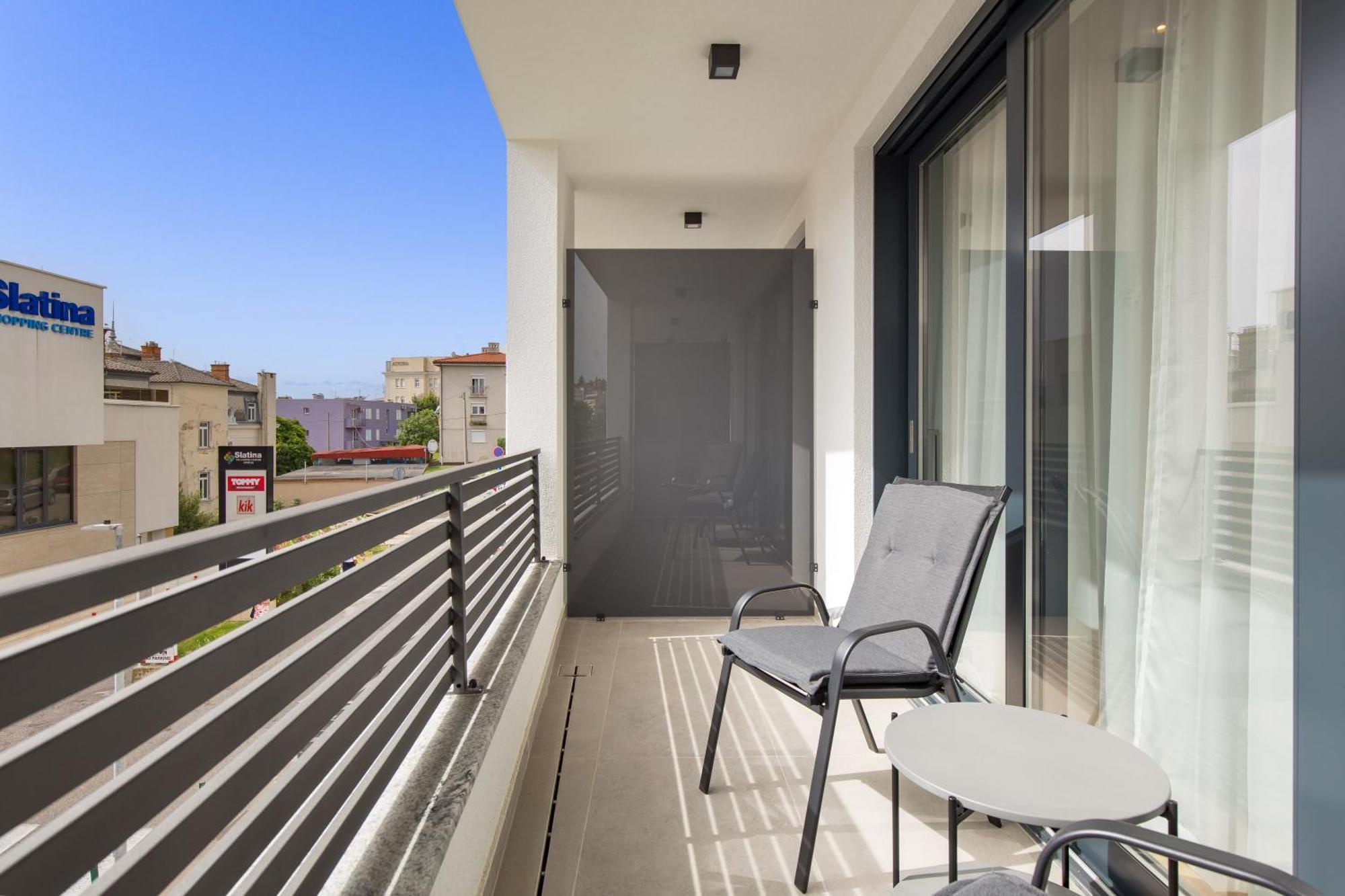 Belinda Apartments With Balcony & Private Parking Opatija Dış mekan fotoğraf