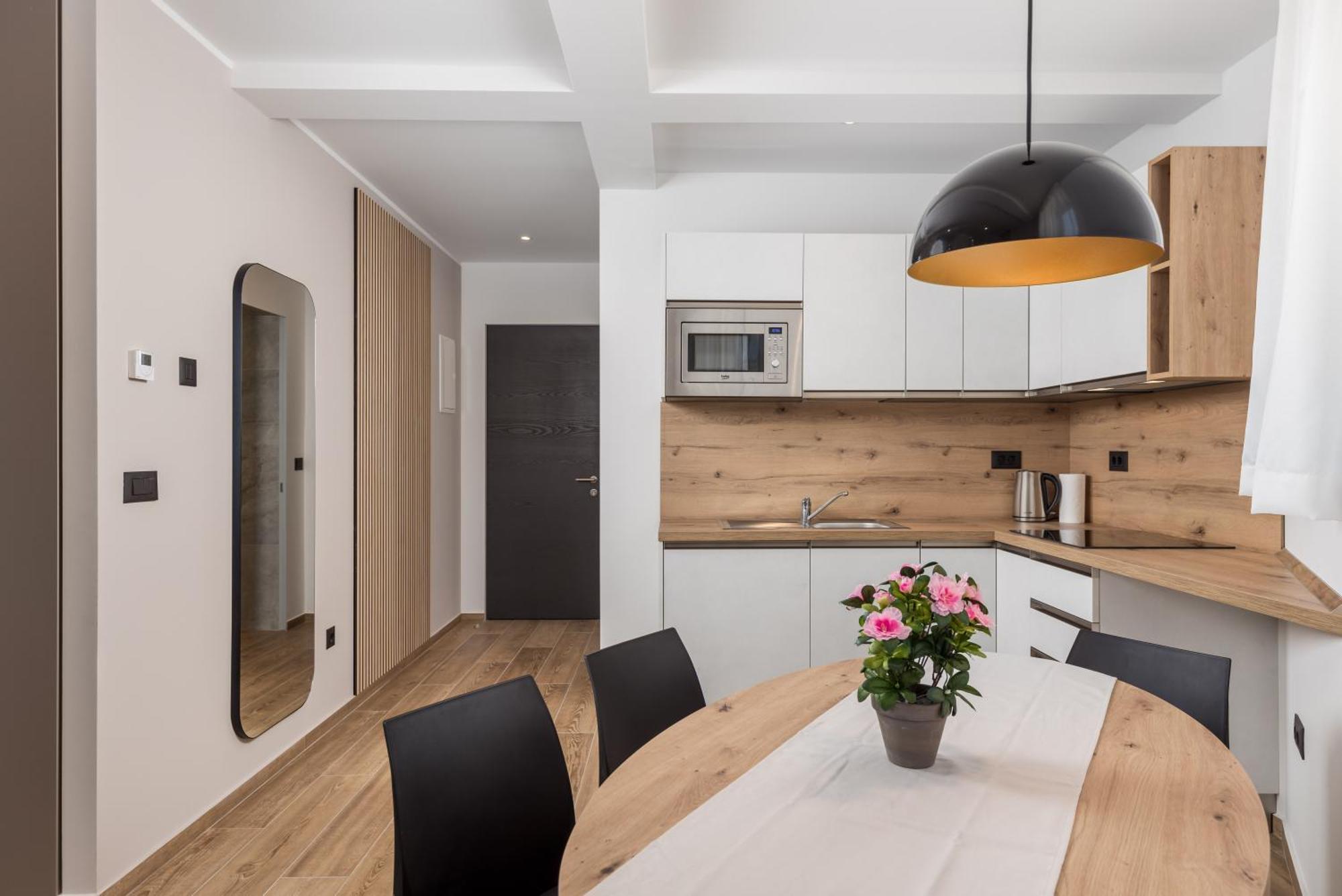 Belinda Apartments With Balcony & Private Parking Opatija Dış mekan fotoğraf
