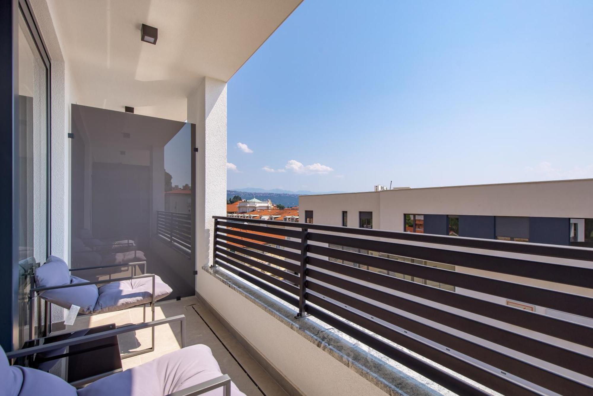 Belinda Apartments With Balcony & Private Parking Opatija Dış mekan fotoğraf